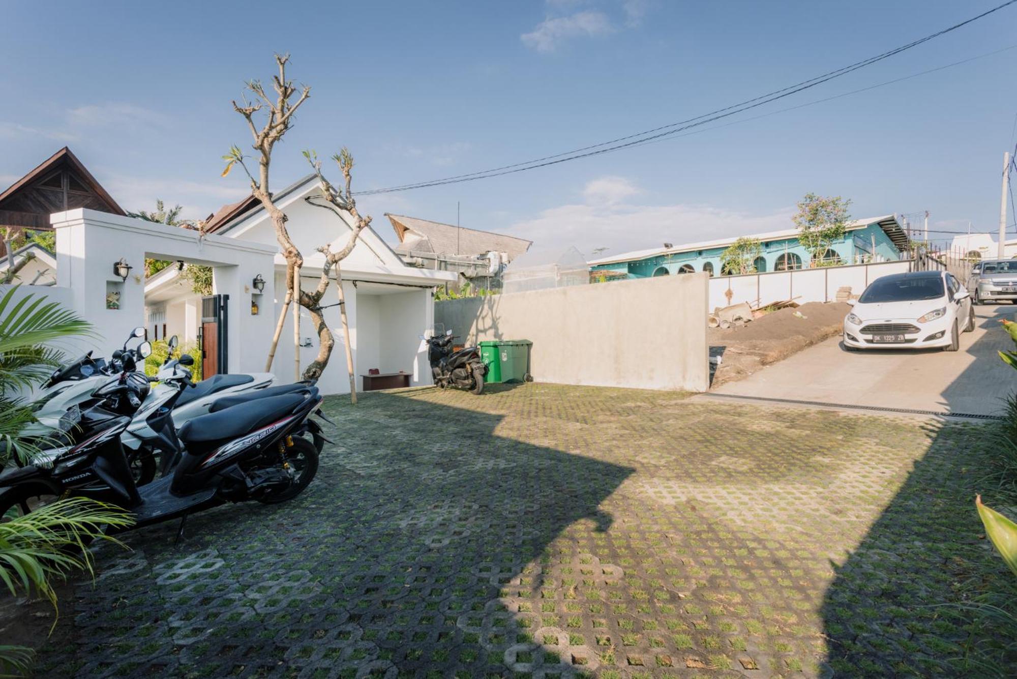 Sari Uma Canggu By Hospitality Bali Exterior photo